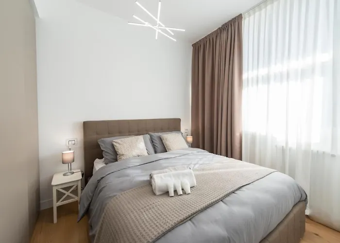 Cozy Private Flat - Mm Marche 7 Min